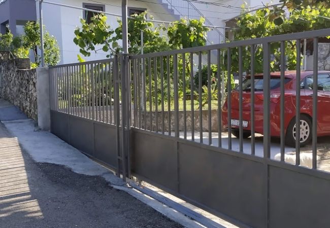Appartement à Ražanj - Appartement dans Ražanj avec terrasse, Climatisation, WIFI, Machine à laver (3567-1) Appartement à Ražanj - Appartement dans Ražanj avec terrasse, Climatisation, WIFI, Machine à laver (3567-1)