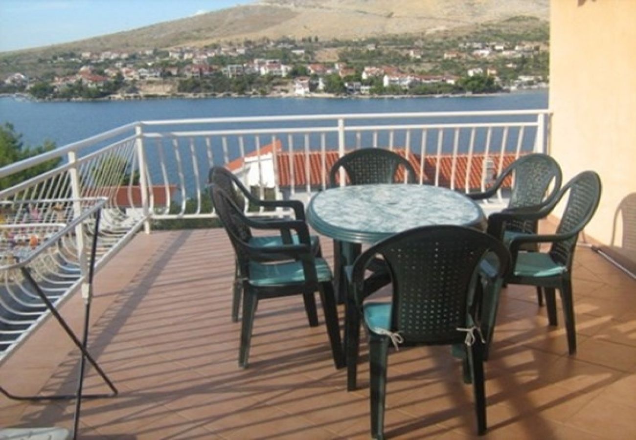 Appartement à Grebaštica - Appartement dans Grebaštica avec vue mer, Balcon, Climatisation, WIFI (3571-1)