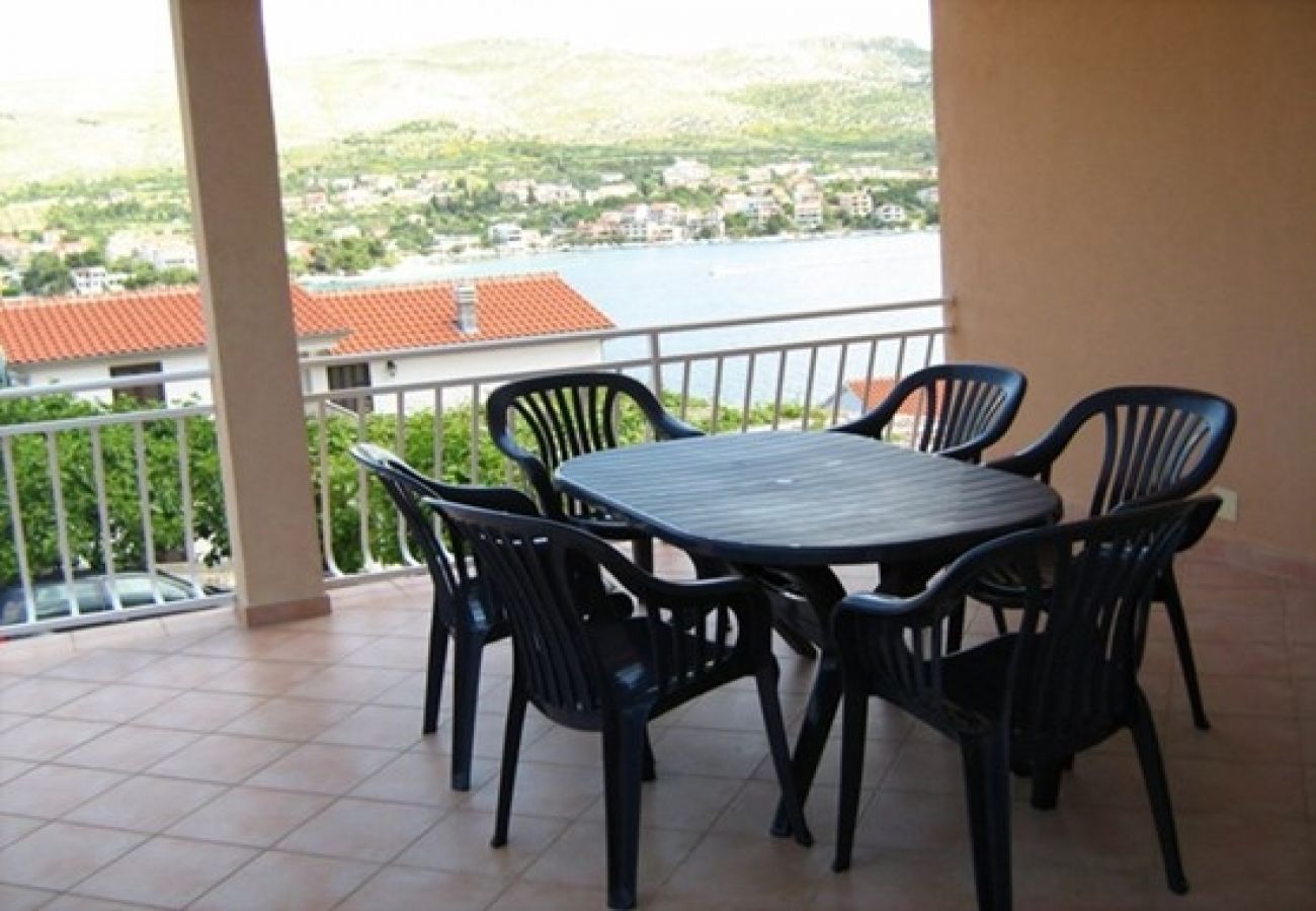 Appartement à Grebaštica - Appartement dans Grebaštica avec vue mer, Balcon, Climatisation, WIFI (3571-2)