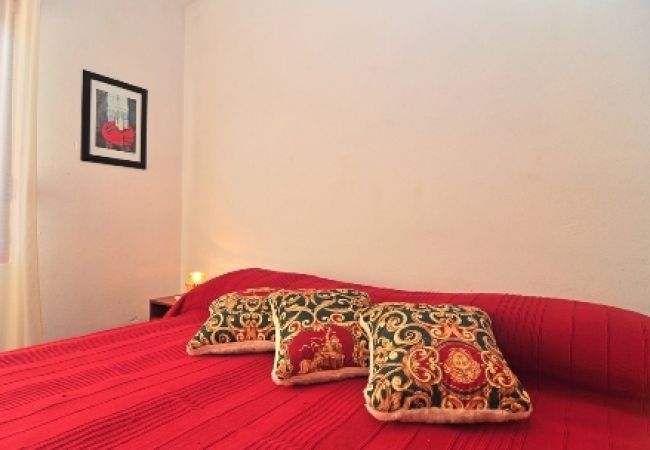 Appartement à Sukošan - Appartement dans Sukošan avec terrasse, Climatisation, WIFI (654-4) Appartement à Sukošan - Appartement dans Sukošan avec terrasse, Climatisation, WIFI (654-4)