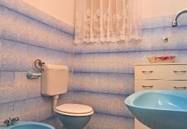 Appartement à Sukošan - Appartement dans Sukošan avec terrasse, Climatisation, WIFI (654-4) Appartement à Sukošan - Appartement dans Sukošan avec terrasse, Climatisation, WIFI (654-4)