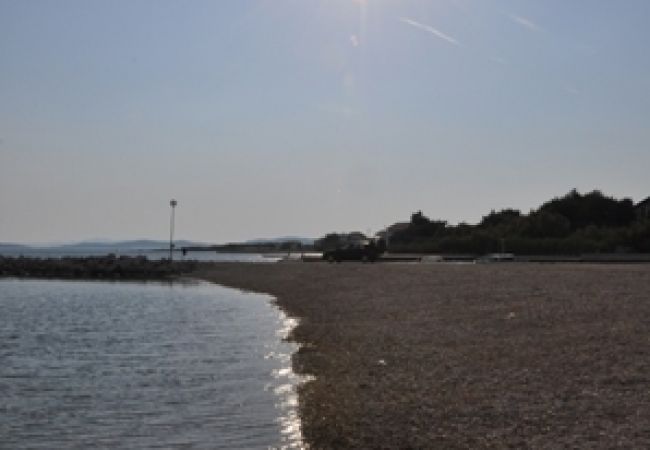 Appartement à Sukošan - Appartement dans Sukošan avec terrasse, Climatisation, WIFI (654-4) Appartement à Sukošan - Appartement dans Sukošan avec terrasse, Climatisation, WIFI (654-4)