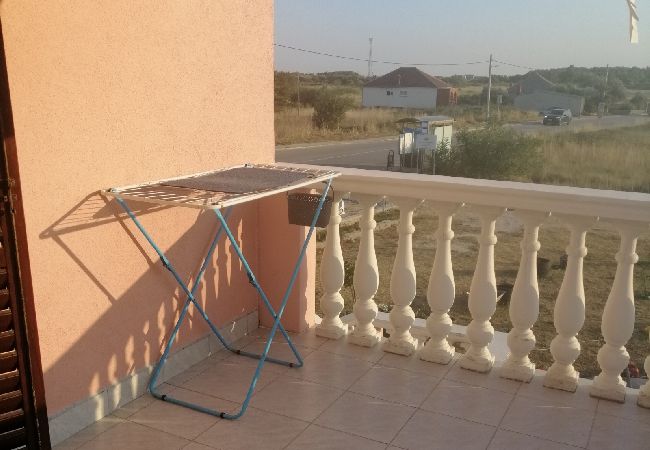 Appartement à Privlaka - Appartement dans Privlaka avec vue mer, terrasse, Climatisation, WIFI (3591-2) Appartement à Privlaka - Appartement dans Privlaka avec vue mer, terrasse, Climatisation, WIFI (3591-2)