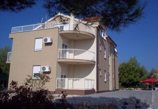 Appartement à Vodice - Appartement dans Vodice avec terrasse, Climatisation, WIFI (3599-6) Appartement à Vodice - Appartement dans Vodice avec terrasse, Climatisation, WIFI (3599-6)