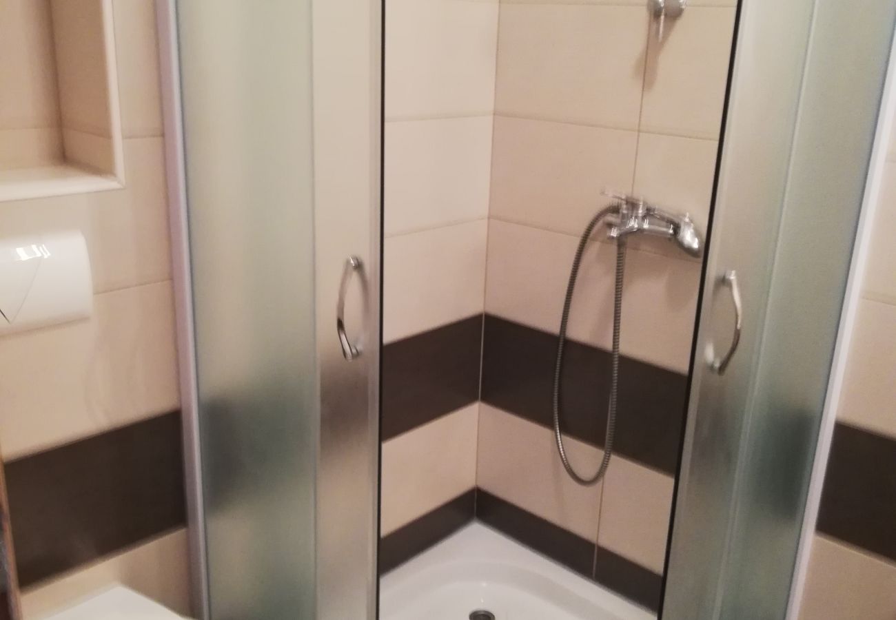 Appartement à Vodice - Appartement dans Vodice avec terrasse, Climatisation, WIFI (3599-6)