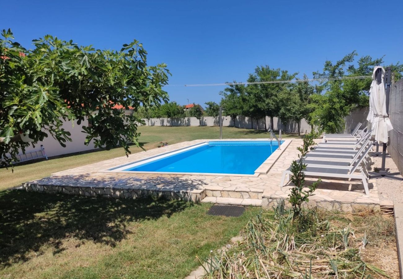 Appartement à Privlaka - Appartement dans Privlaka avec vue mer, Balcon, Climatisation, WIFI (3598-3)