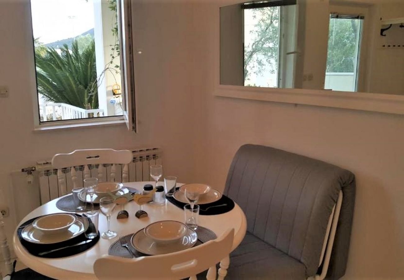 Appartement à Mali Ston - Appartement dans Ston avec vue mer, terrasse, Climatisation, WIFI (3588-2)