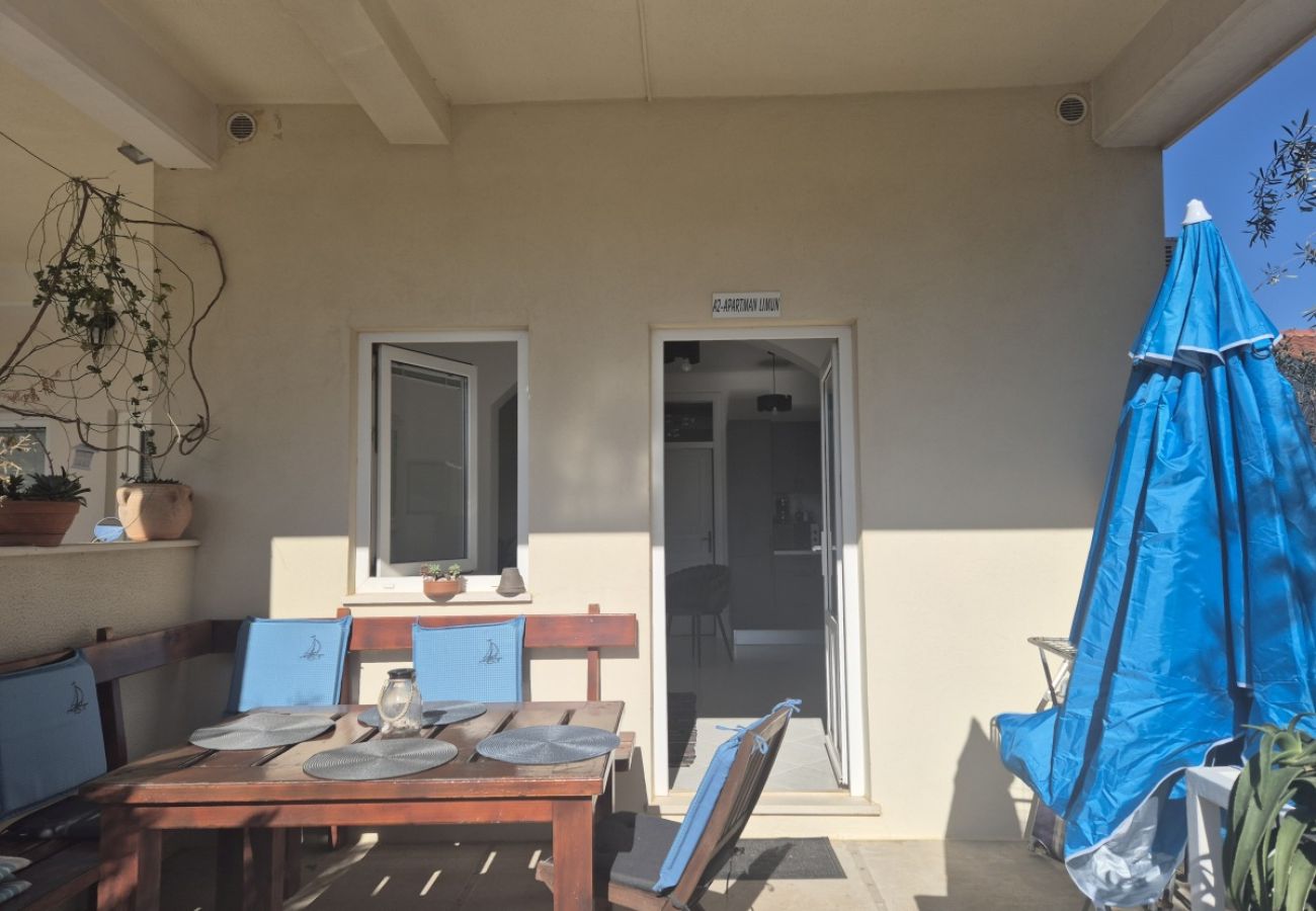 Appartement à Mali Ston - Appartement dans Ston avec vue mer, terrasse, Climatisation, WIFI (3588-2)