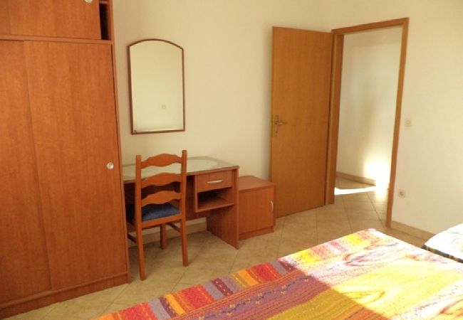 Appartement à Pula - Appartement dans Pula avec vue mer, terrasse, Climatisation, WIFI (633-2) Appartement à Pula - Appartement dans Pula avec vue mer, terrasse, Climatisation, WIFI (633-2)