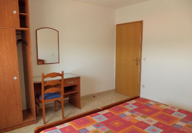 Appartement à Pula - Appartement dans Pula avec vue mer, terrasse, Climatisation, WIFI (633-2) Appartement à Pula - Appartement dans Pula avec vue mer, terrasse, Climatisation, WIFI (633-2)