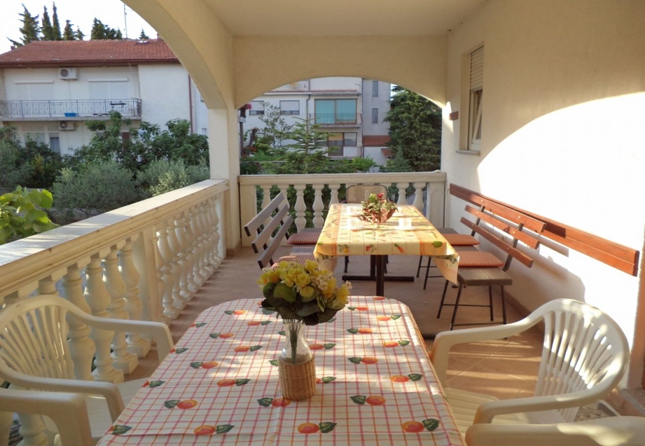 Appartement à Pula - Appartement dans Pula avec vue mer, terrasse, Climatisation, WIFI (633-2)