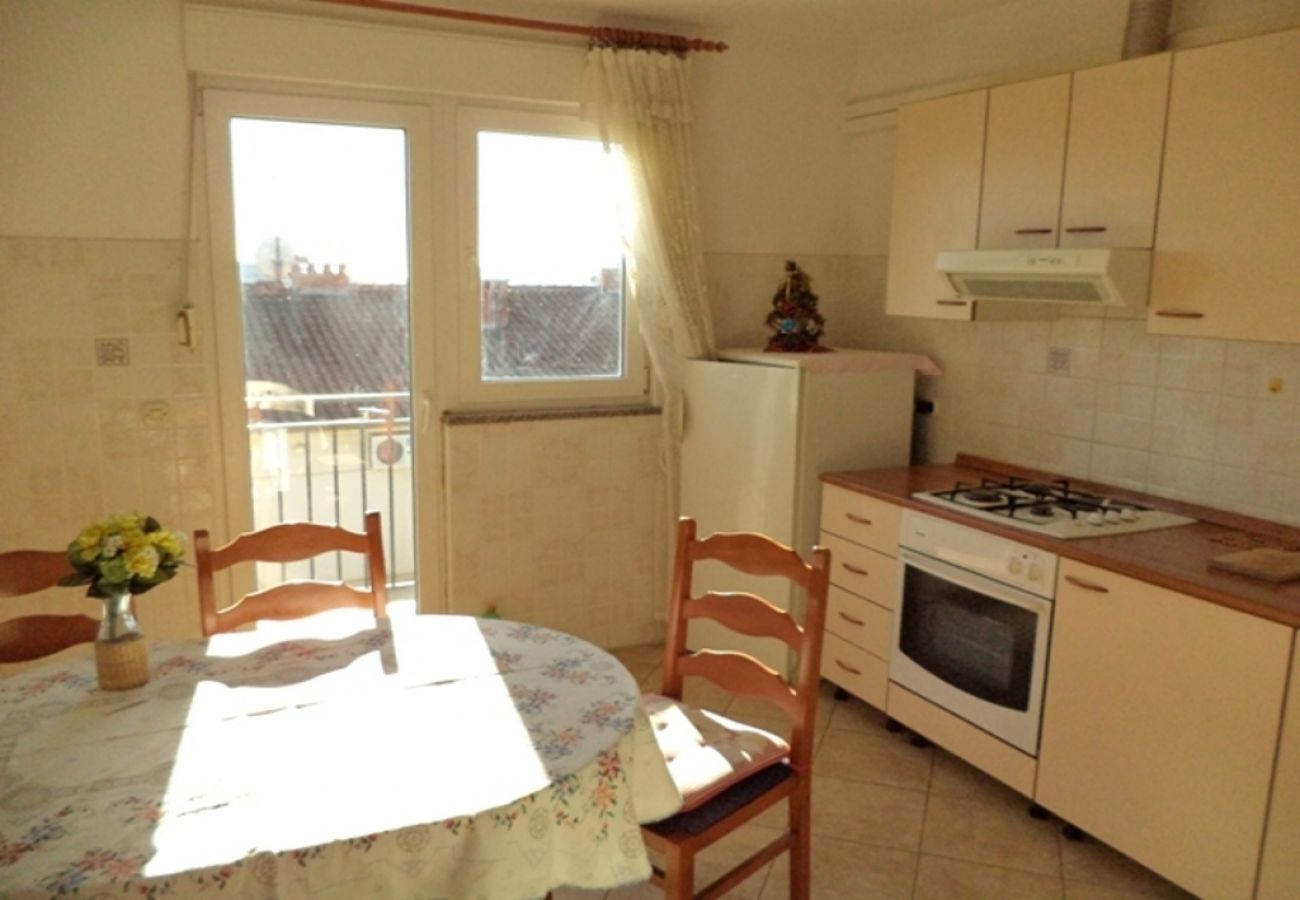 Appartement à Pula - Appartement dans Pula avec vue mer, terrasse, Climatisation, WIFI (633-2)