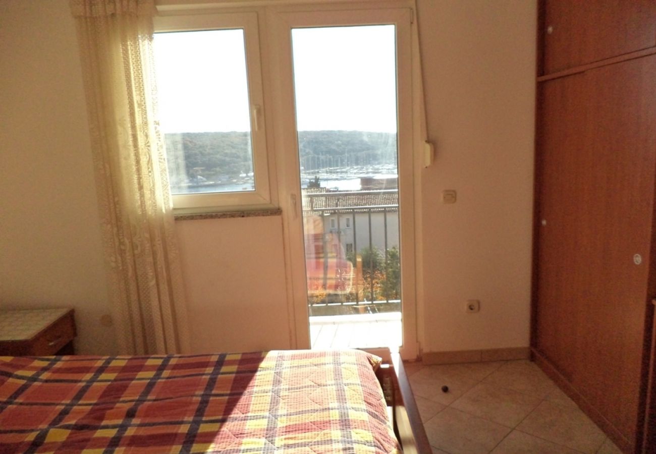 Appartement à Pula - Appartement dans Pula avec vue mer, terrasse, Climatisation, WIFI (633-2)