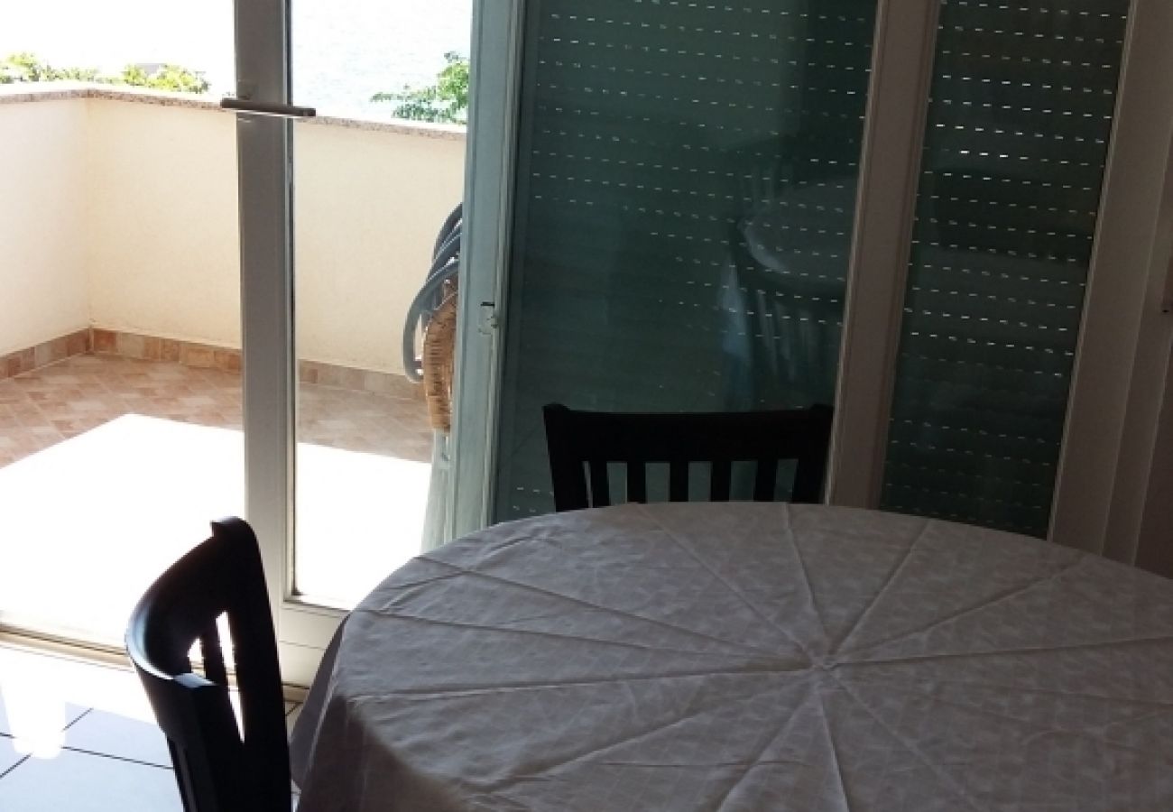 Appartement à Kustici - Appartement dans Kustici avec vue mer, Balcon, Climatisation, WIFI (3597-1)