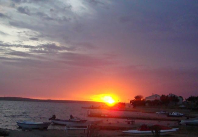 Appartement à Kustici - Appartement dans Kustici avec vue mer, terrasse, Climatisation, WIFI (3597-4) Appartement à Kustici - Appartement dans Kustici avec vue mer, terrasse, Climatisation, WIFI (3597-4)