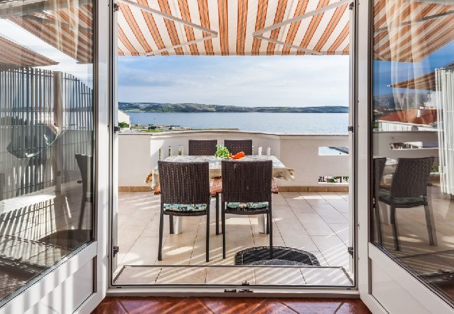 Appartement à Kustici - Appartement dans Kustici avec vue mer, Balcon, Climatisation, WIFI (3589-3) Appartement à Kustici - Appartement dans Kustici avec vue mer, Balcon, Climatisation, WIFI (3589-3)