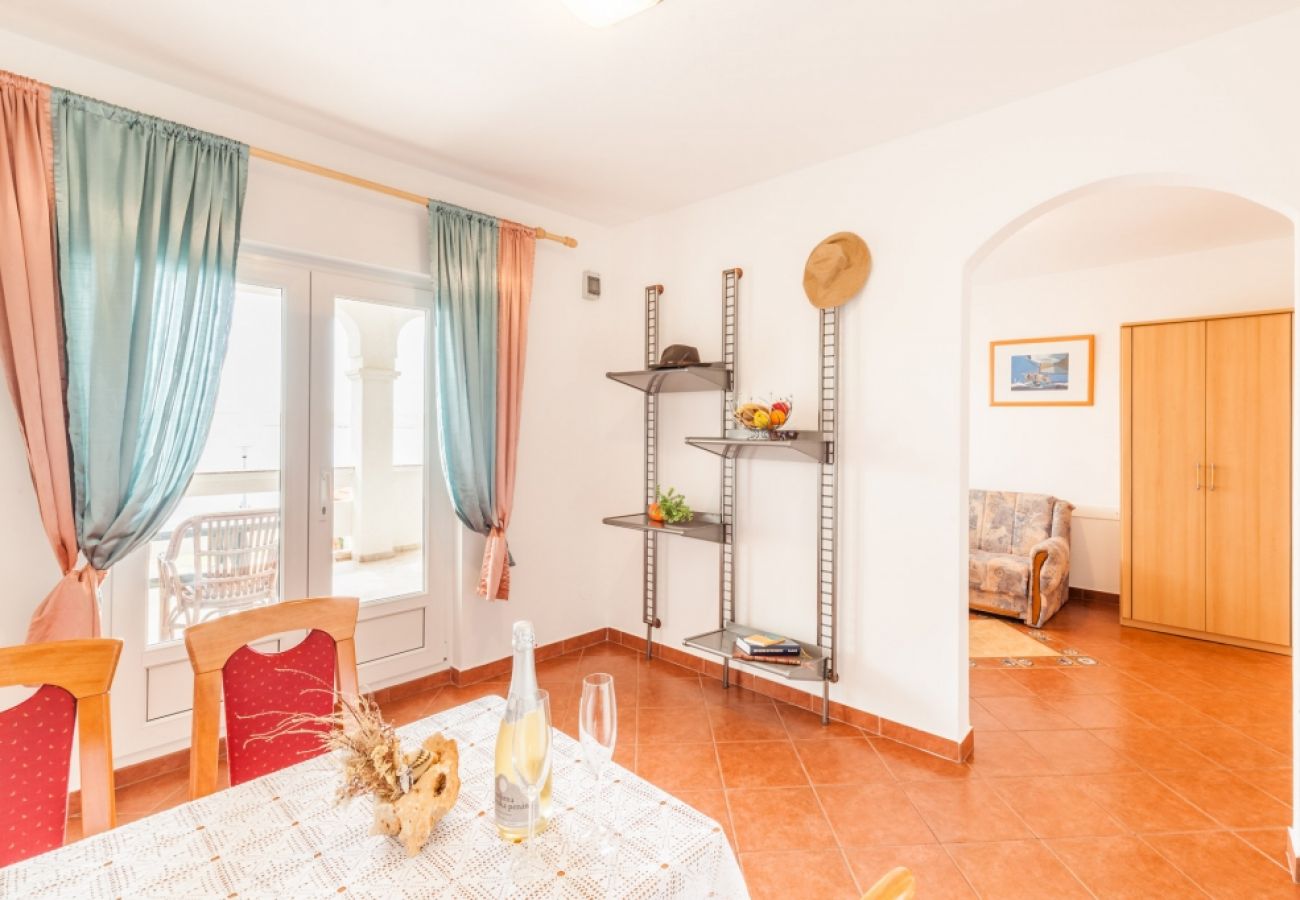 Appartement à Kustici - Appartement dans Kustici avec vue mer, Balcon, Climatisation, WIFI (3589-5)