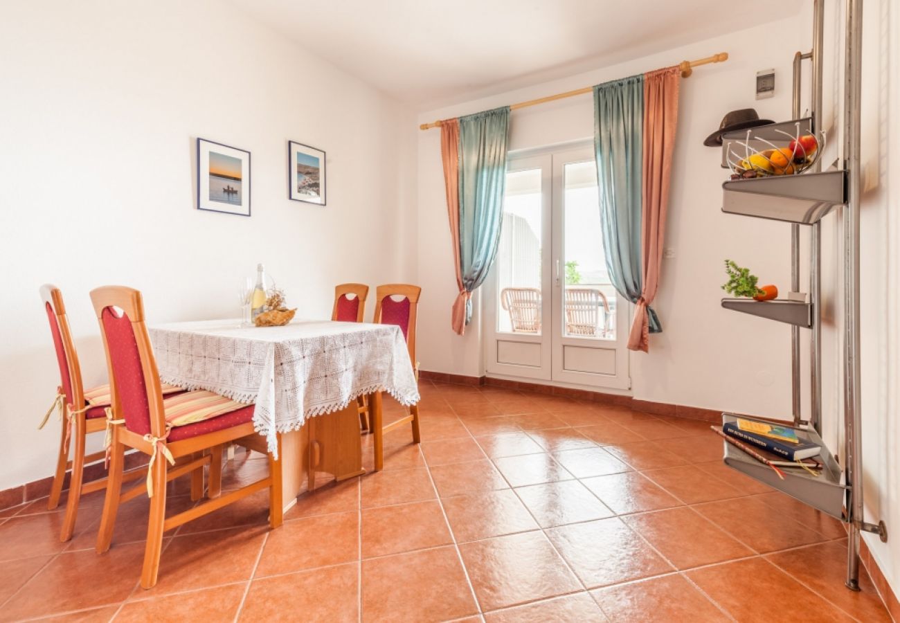 Appartement à Kustici - Appartement dans Kustici avec vue mer, Balcon, Climatisation, WIFI (3589-5)