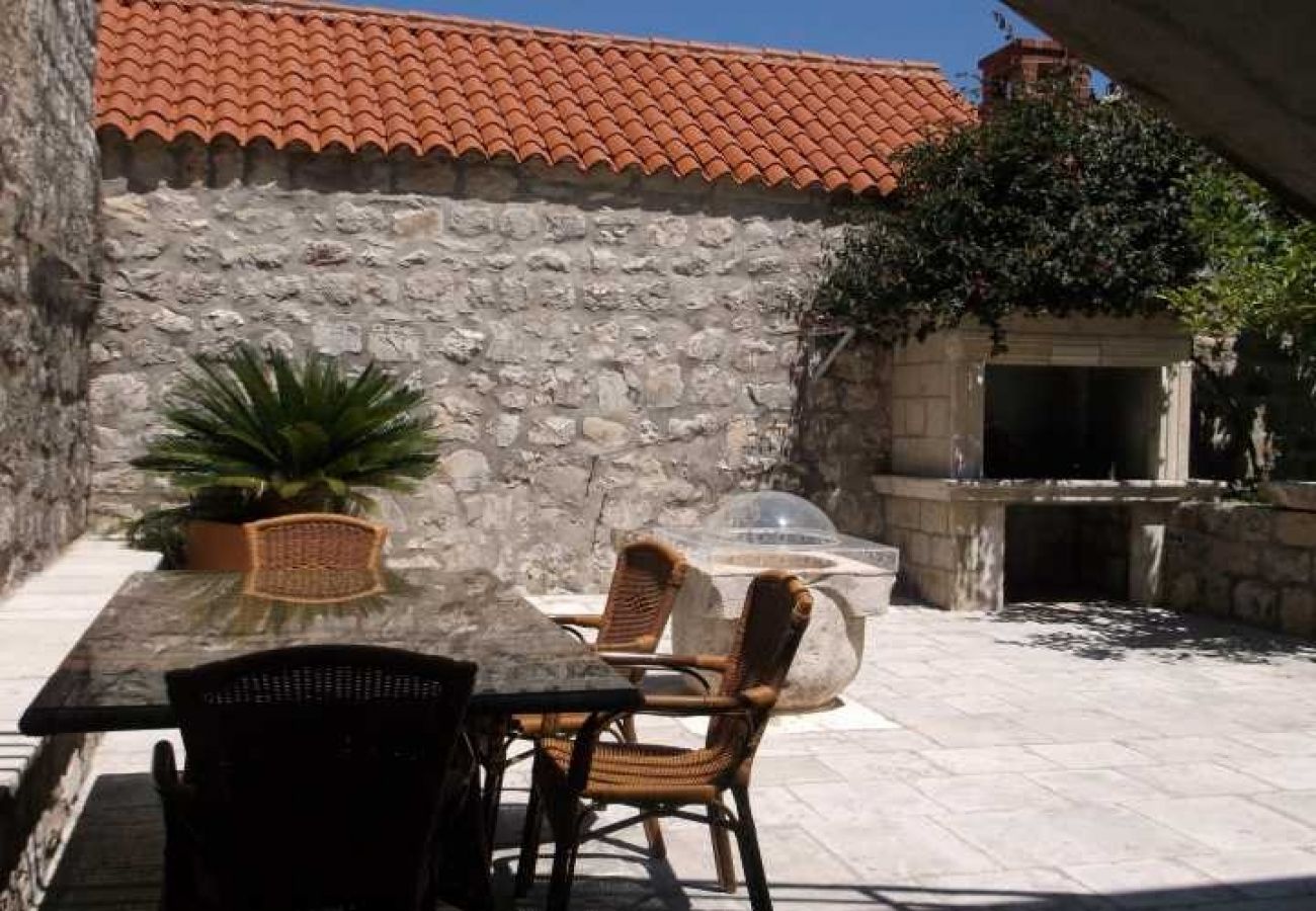 Maison à Cavtat - Maison de vacances dans Cavtat avec terrasse, Climatisation, WIFI (3612-1)