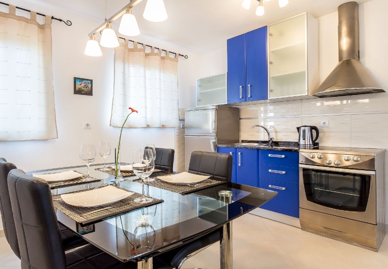 Appartement à Medulin - Appartement dans Medulin avec loggia, Climatisation, WIFI, Machine à laver (3613-1)