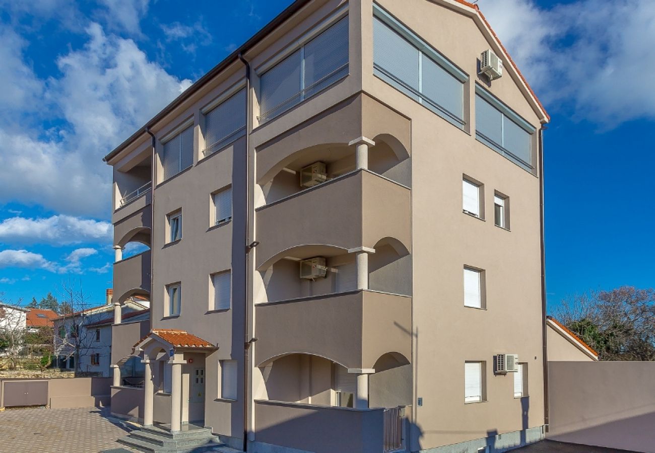 Appartement à Medulin - Appartement dans Medulin avec loggia, Climatisation, WIFI, Machine à laver (3613-1)