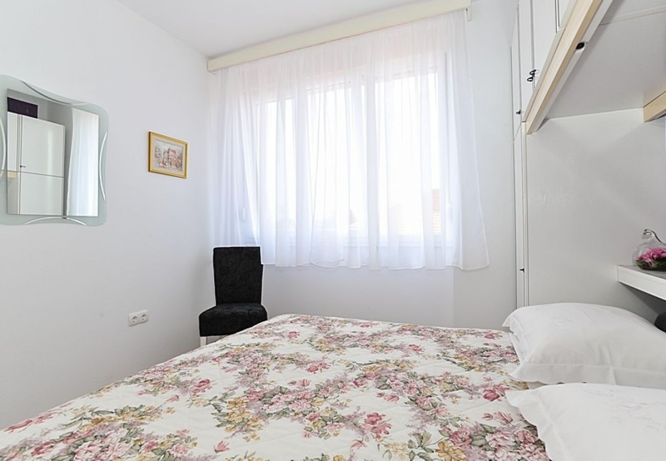 Appartement à Poljana - Appartement dans Poljana avec vue mer, terrasse, Climatisation, WIFI (3617-2)