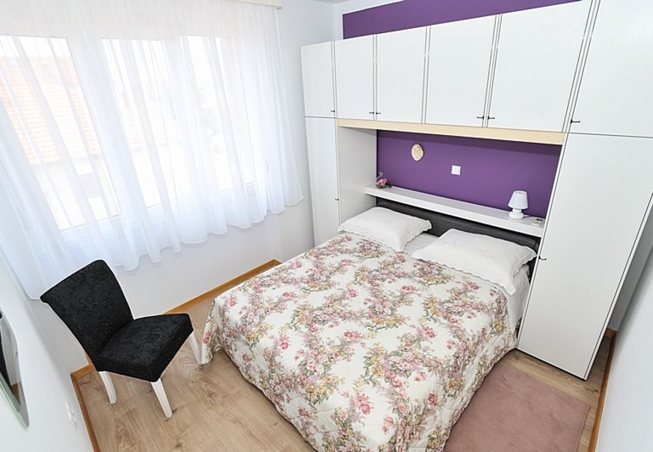 Appartement à Poljana - Appartement dans Poljana avec vue mer, terrasse, Climatisation, WIFI (3617-2)