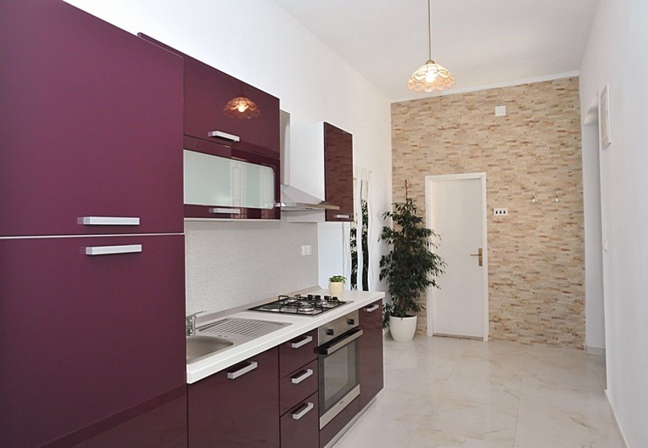 Appartement à Poljana - Appartement dans Poljana avec vue mer, terrasse, Climatisation, WIFI (3617-3)