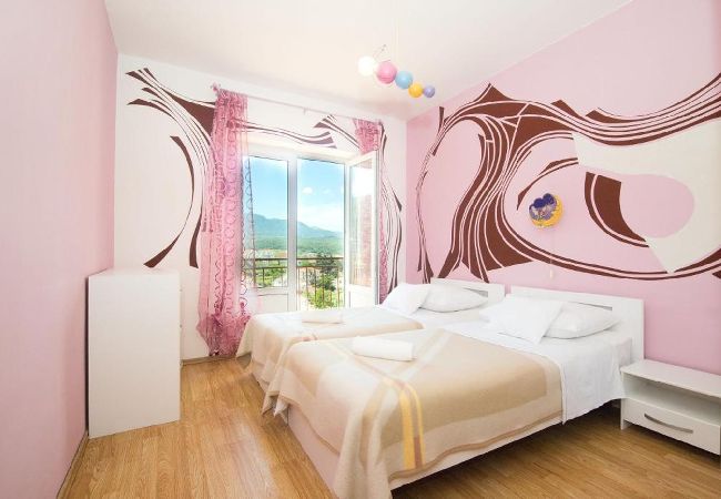 Appartement à Jelsa - Appartement dans Jelsa avec Balcon, Climatisation, WIFI (3621-1) Appartement à Jelsa - Appartement dans Jelsa avec Balcon, Climatisation, WIFI (3621-1)