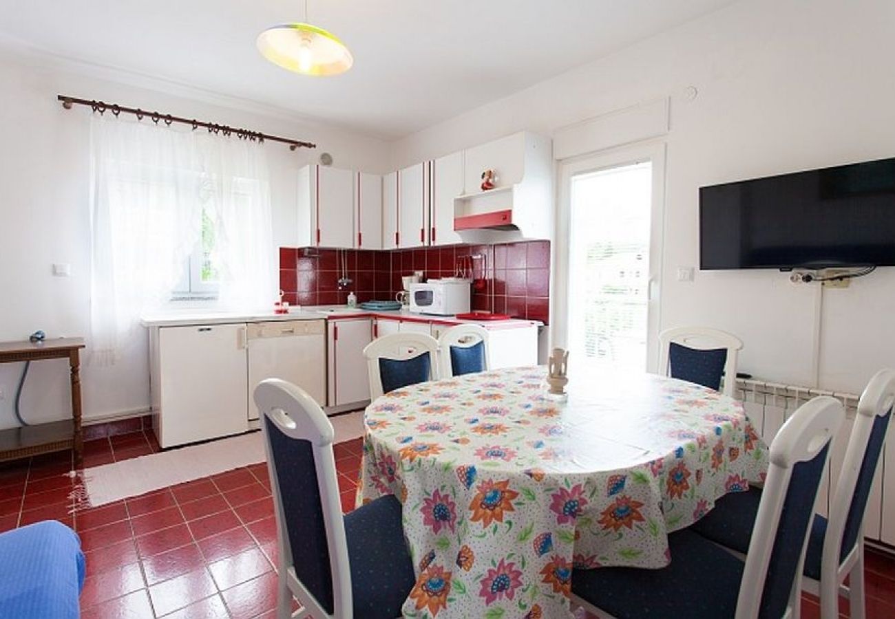 Appartement à Omišalj - Appartement dans Omišalj avec vue mer, Balcon, Climatisation, WIFI (3623-1)