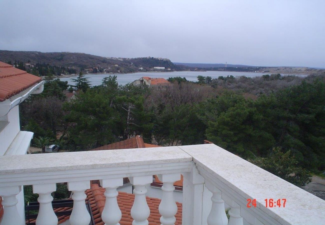 Appartement à Omišalj - Appartement dans Omišalj avec vue mer, terrasse, Climatisation, WIFI (3623-4)