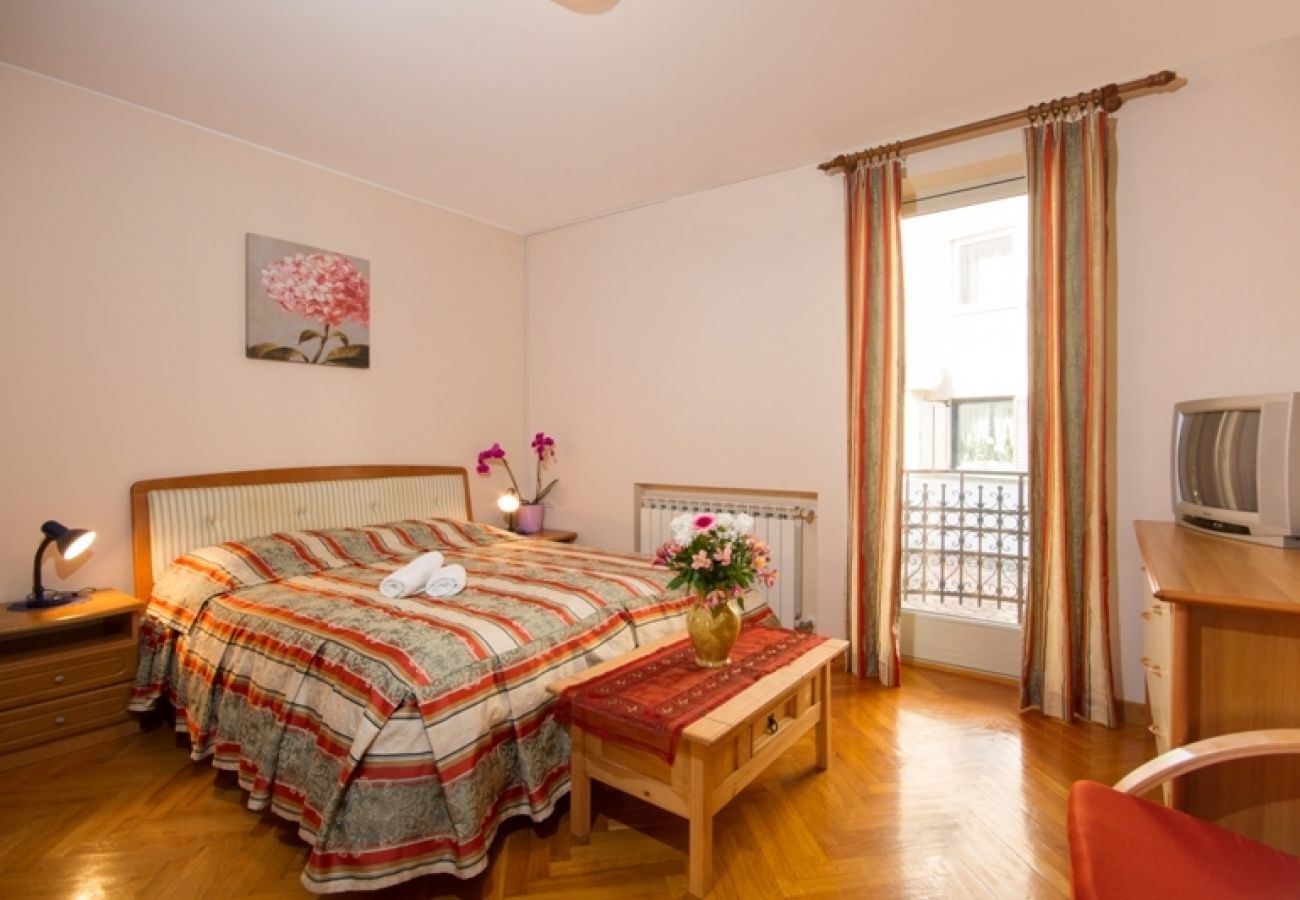 Chambres d'hôtes à Rovinj - Chambre dans Rovinj avec Climatisation, WIFI (3631-1)