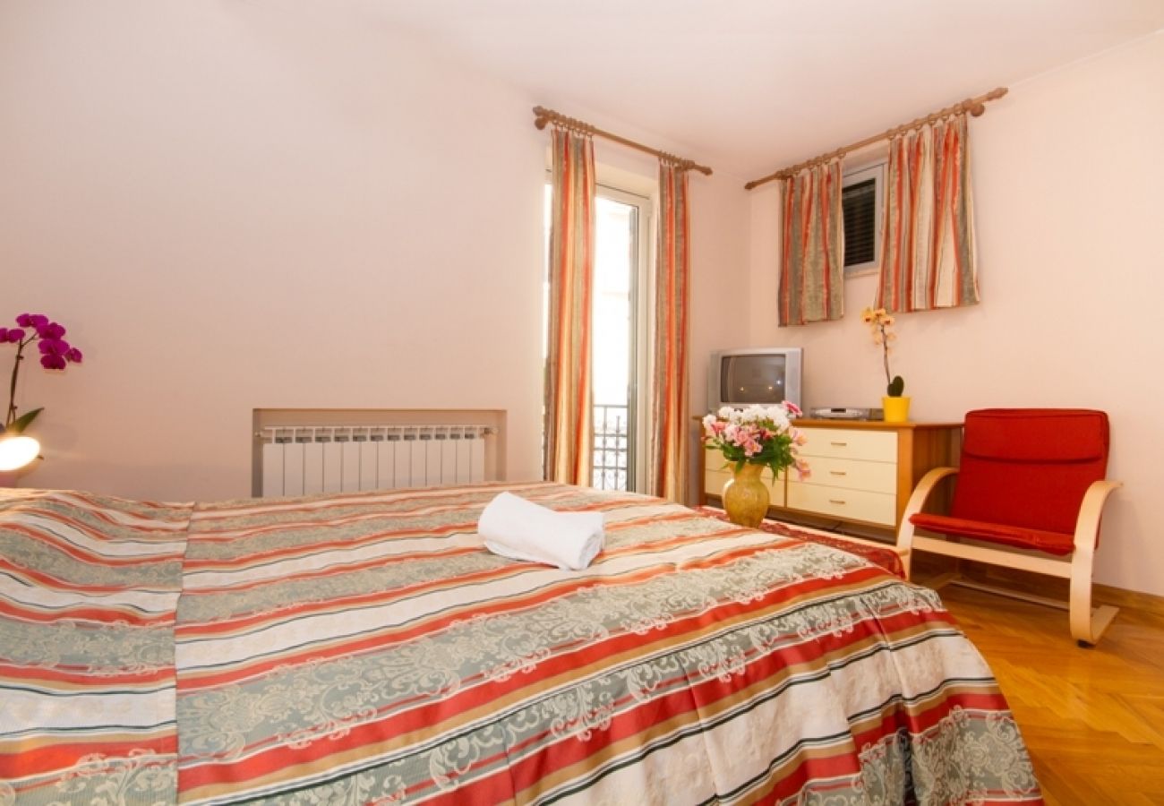 Chambres d'hôtes à Rovinj - Chambre dans Rovinj avec Climatisation, WIFI (3631-1)