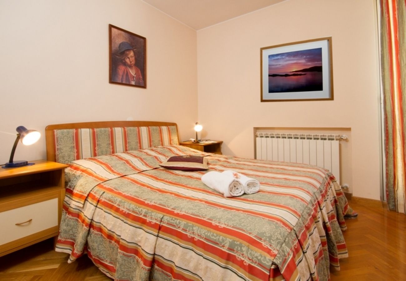 Chambres d'hôtes à Rovinj - Chambre dans Rovinj avec Climatisation, WIFI (3631-1)