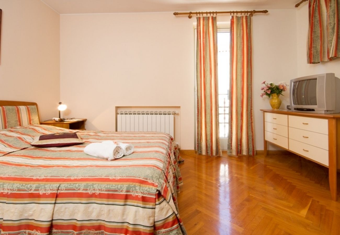 Chambres d'hôtes à Rovinj - Chambre dans Rovinj avec Climatisation, WIFI (3631-1)