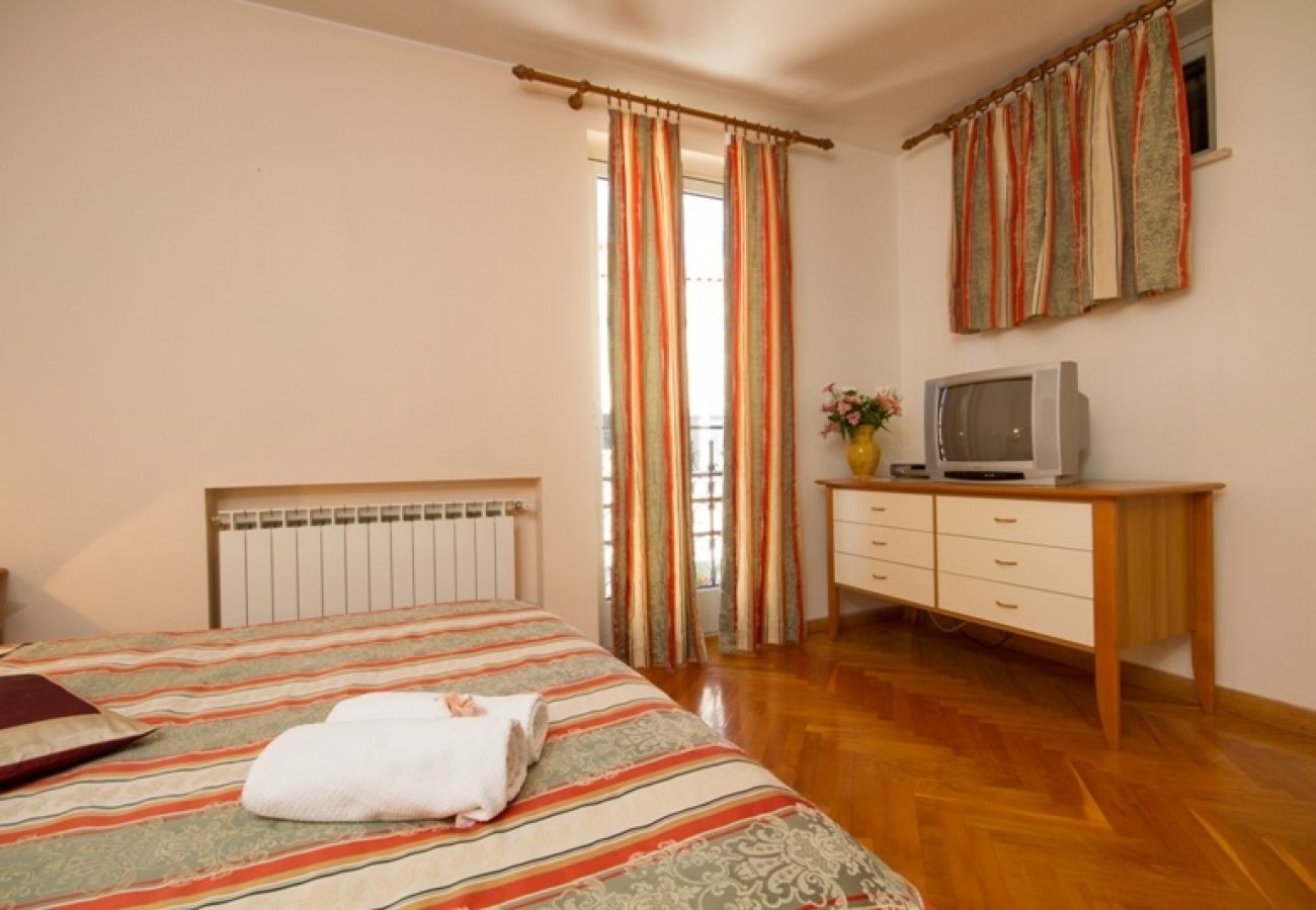 Chambres d'hôtes à Rovinj - Chambre dans Rovinj avec Climatisation, WIFI (3631-1)