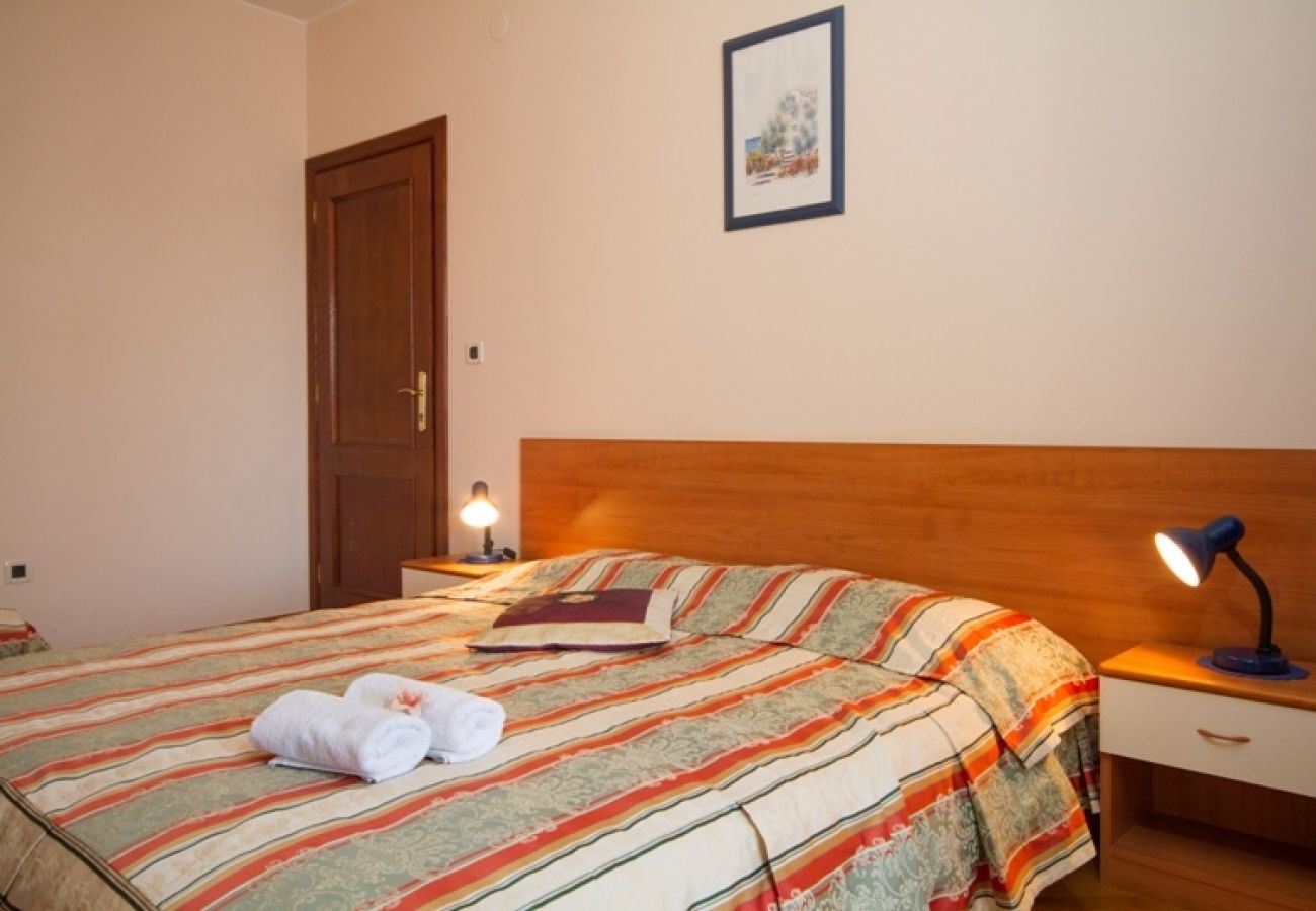 Chambres d'hôtes à Rovinj - Chambre dans Rovinj avec Balcon, Climatisation, WIFI (3631-2)