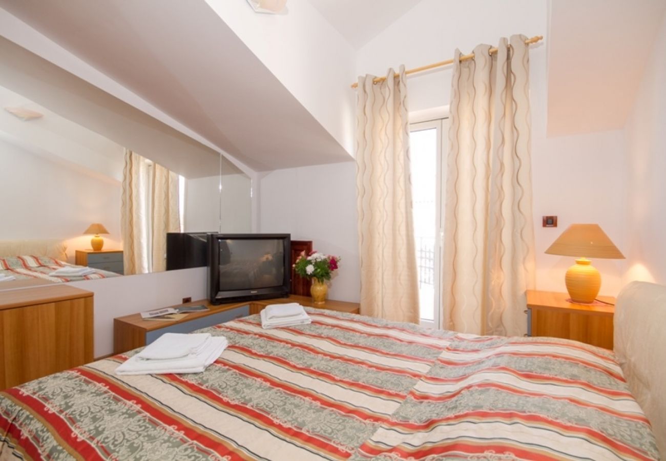 Chambres d'hôtes à Rovinj - Chambre dans Rovinj avec vue mer, Balcon, Climatisation, WIFI (3631-4)