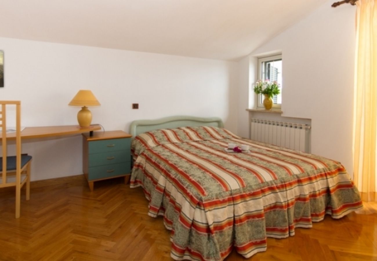 Chambres d'hôtes à Rovinj - Chambre dans Rovinj avec vue mer, Balcon, Climatisation, WIFI (3631-4)