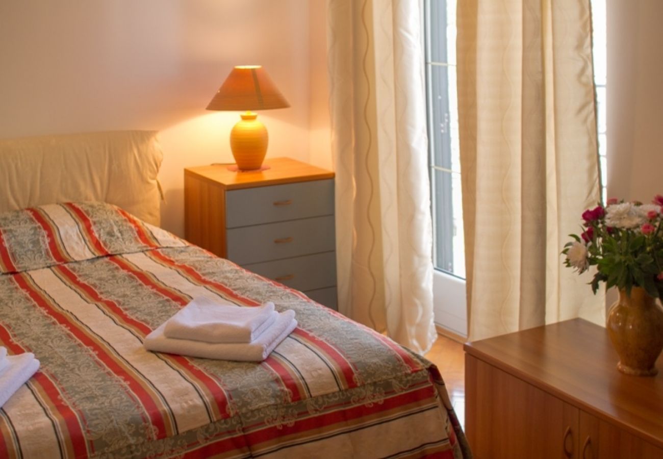 Chambres d'hôtes à Rovinj - Chambre dans Rovinj avec vue mer, Balcon, Climatisation, WIFI (3631-4)