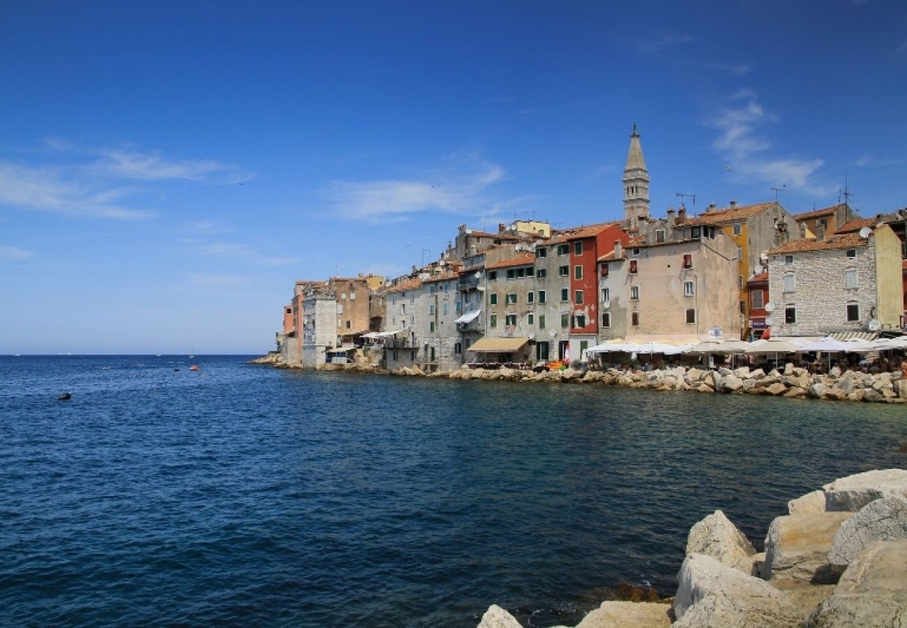 Chambres d'hôtes à Rovinj - Chambre dans Rovinj avec vue mer, Balcon, Climatisation, WIFI (3631-4)