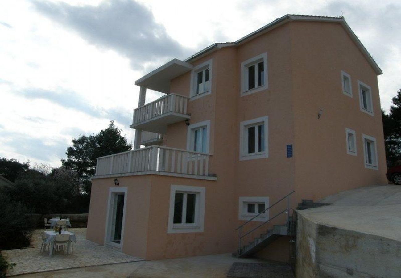 Appartement à Lumbarda - Appartement dans Lumbarda avec vue mer, terrasse, Climatisation, WIFI (3632-4)