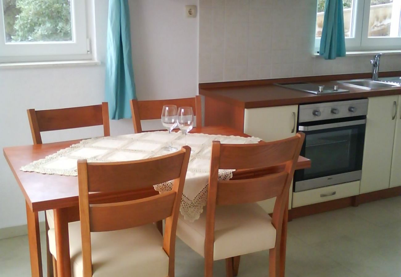 Appartement à Lumbarda - Appartement dans Lumbarda avec vue mer, terrasse, Climatisation, WIFI (3632-4)