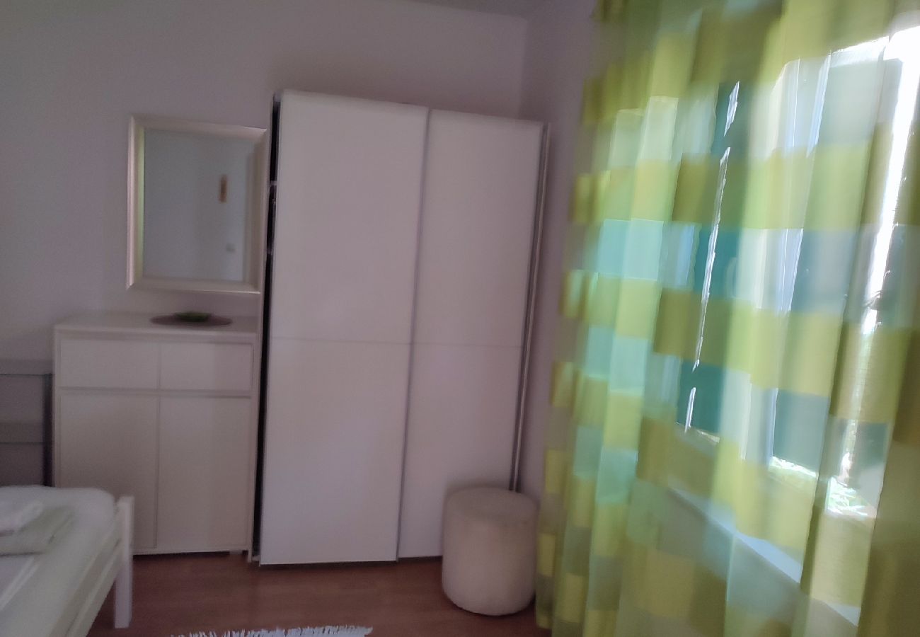 Appartement à Bol - Appartement dans Bol avec terrasse, Climatisation, WIFI, Machine à laver (3634-4)