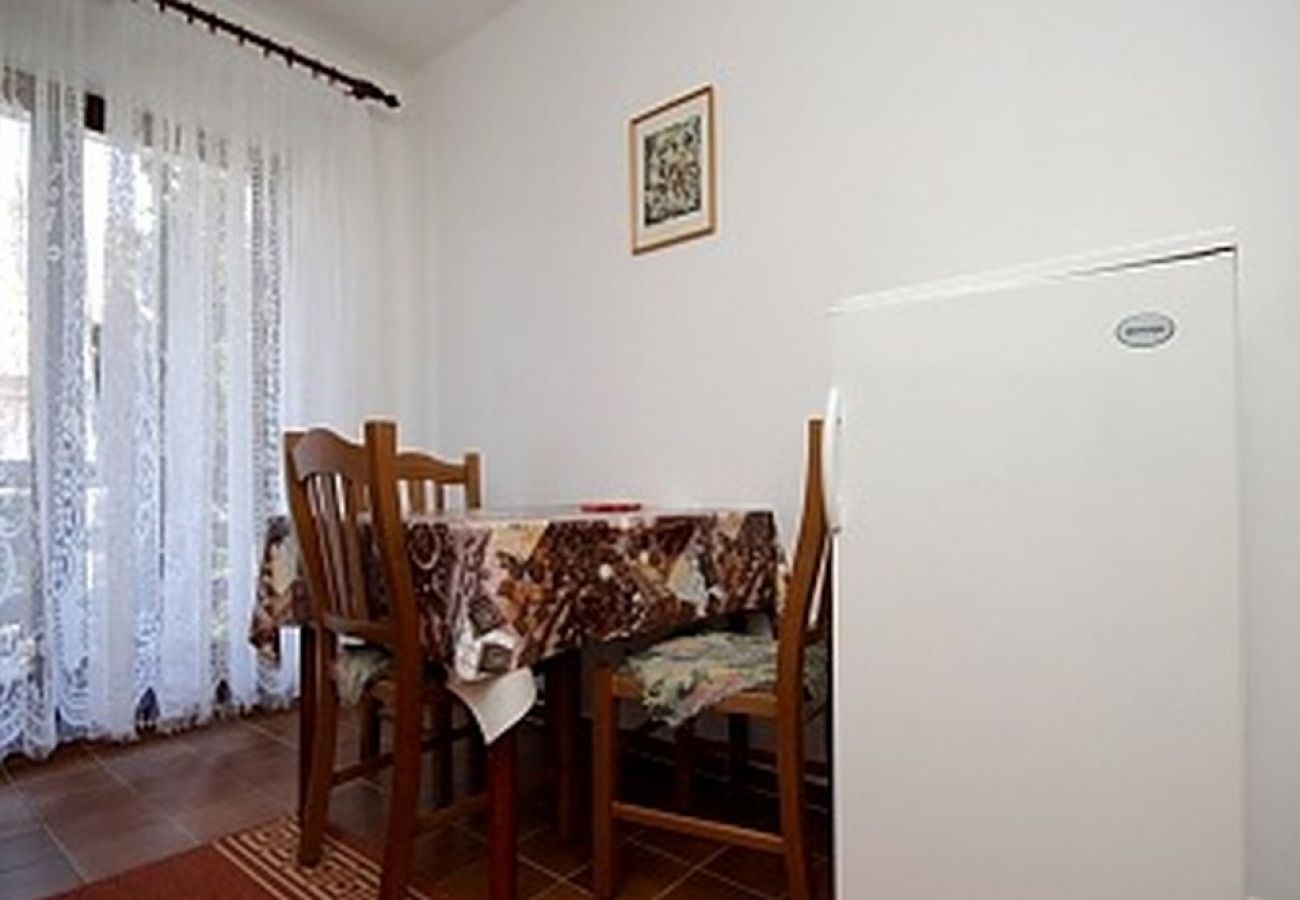 Appartement à Starigrad - Appartement dans Starigrad-Paklenica avec vue mer, terrasse, Climatisation, WIFI (627-2)