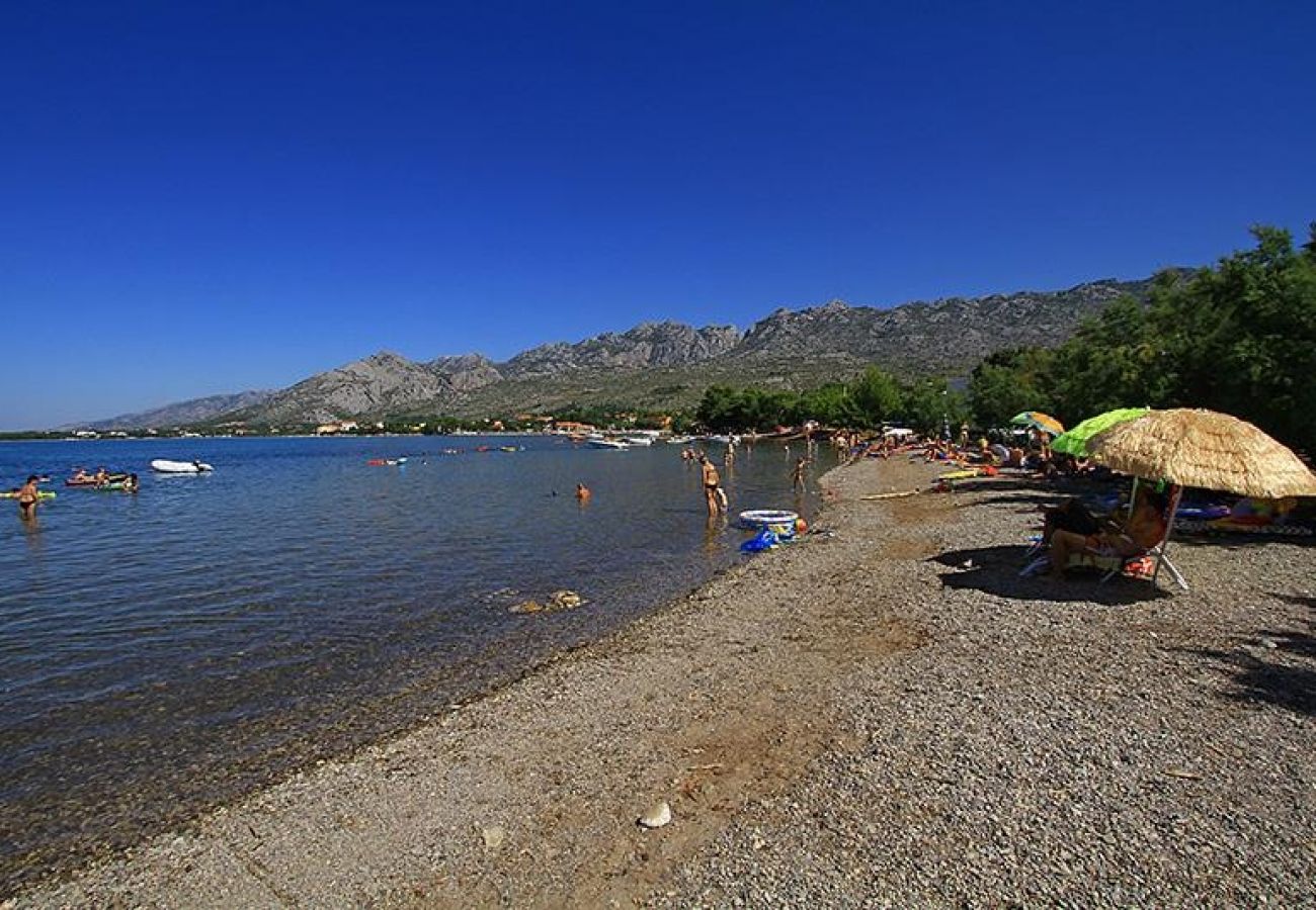 Chambres d'hôtes à Starigrad - Chambre dans Starigrad-Paklenica avec terrasse, Climatisation, WIFI (627-6)