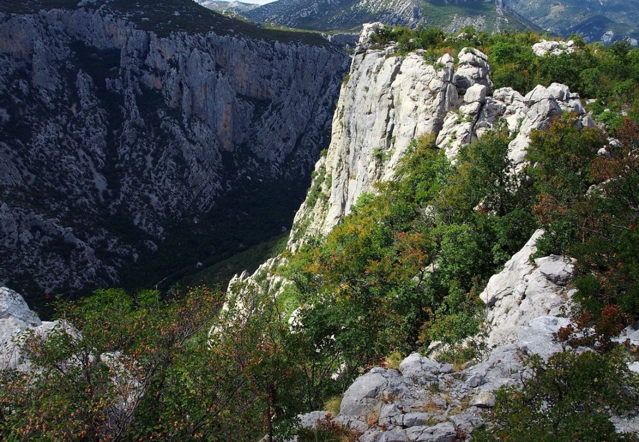 Chambres d'hôtes à Starigrad - Chambre dans Starigrad-Paklenica avec terrasse, Climatisation, WIFI (627-6)