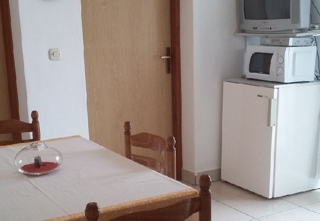 Appartement à Vodice - Appartement dans Vodice avec vue mer, Balcon, Climatisation, WIFI (612-3) Appartement à Vodice - Appartement dans Vodice avec vue mer, Balcon, Climatisation, WIFI (612-3)