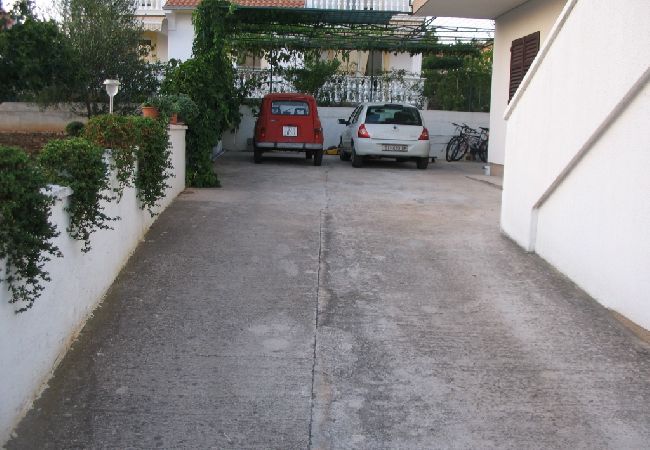 Appartement à Vodice - Appartement dans Vodice avec vue mer, Balcon, Climatisation, WIFI (612-3) Appartement à Vodice - Appartement dans Vodice avec vue mer, Balcon, Climatisation, WIFI (612-3)