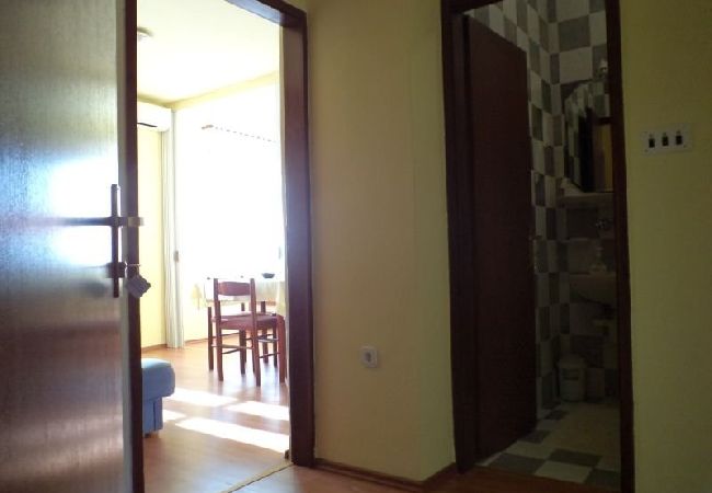 Appartement à Rab - Appartement dans Barbat avec vue mer, Balcon, Climatisation, WIFI (3664-3) Appartement à Rab - Appartement dans Barbat avec vue mer, Balcon, Climatisation, WIFI (3664-3)